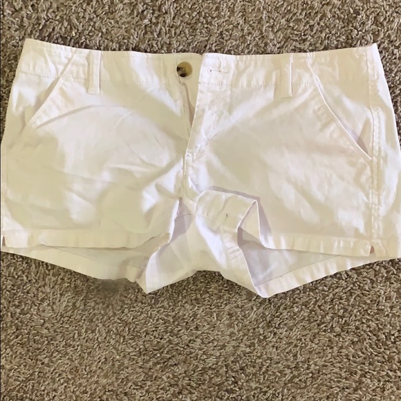 White shorts size 9 - Picture 1 of 5